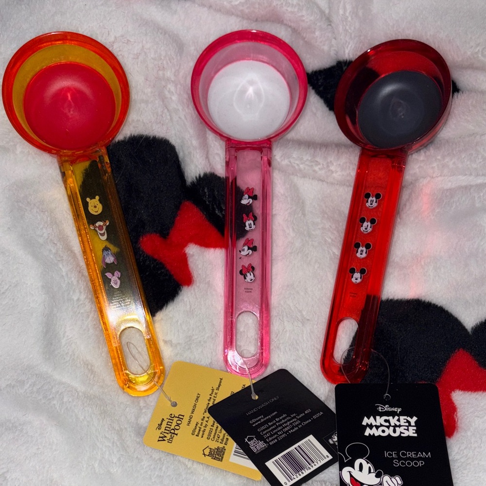 4/$20 bundle Disney Mickey Mouse, Minnie or Pooh  Ice Cream Scoops